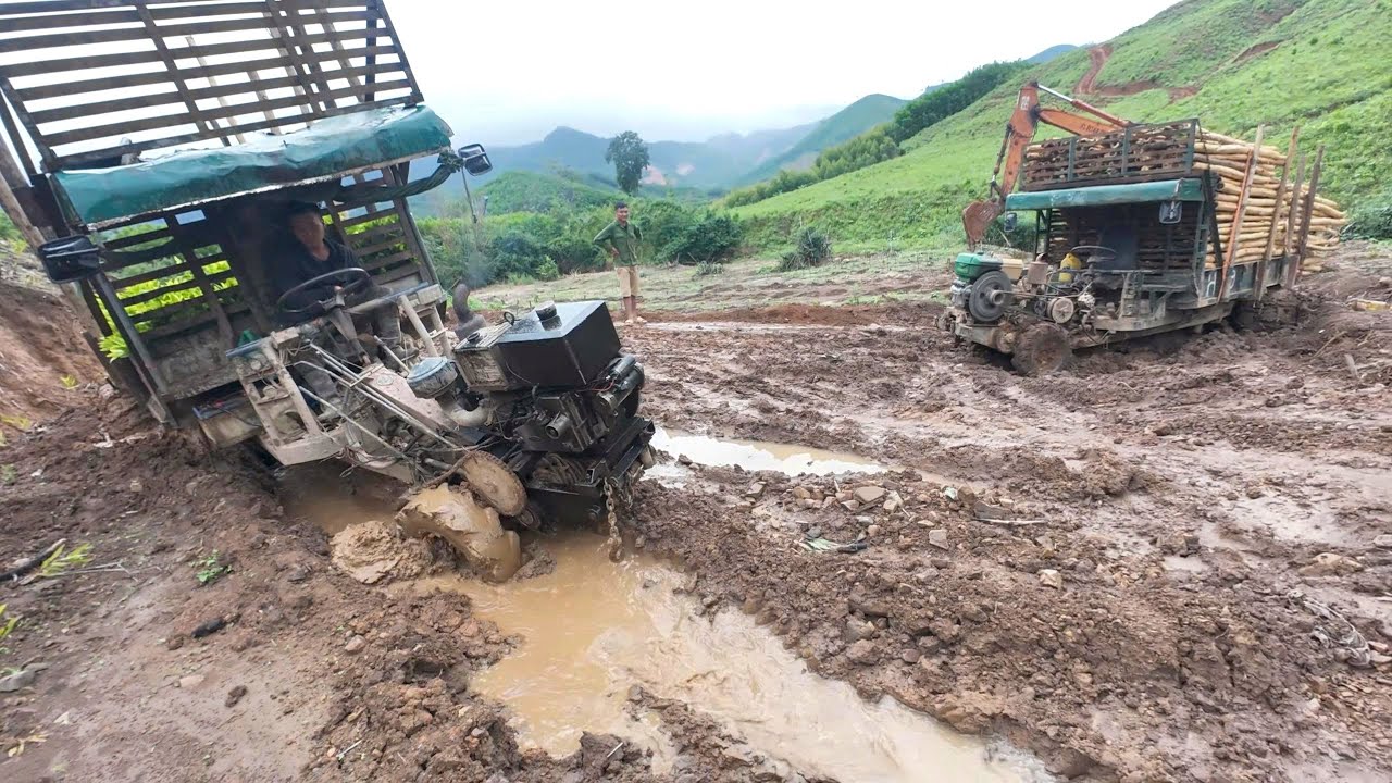 Rain-Soaked Slope Challenge: Can This Small Truck Make It Up?