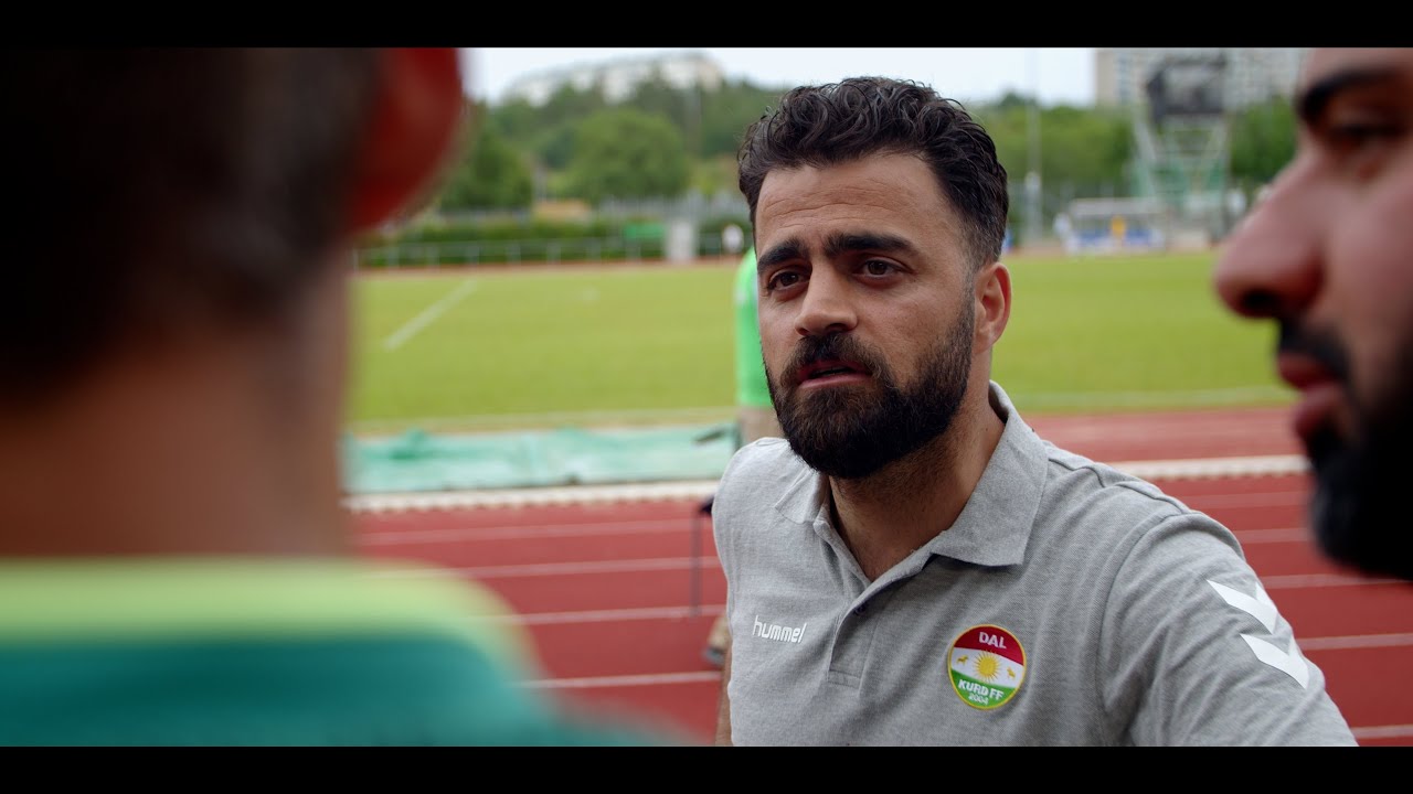 The coach of Dalkurd Amir approached the supporters to greet them.