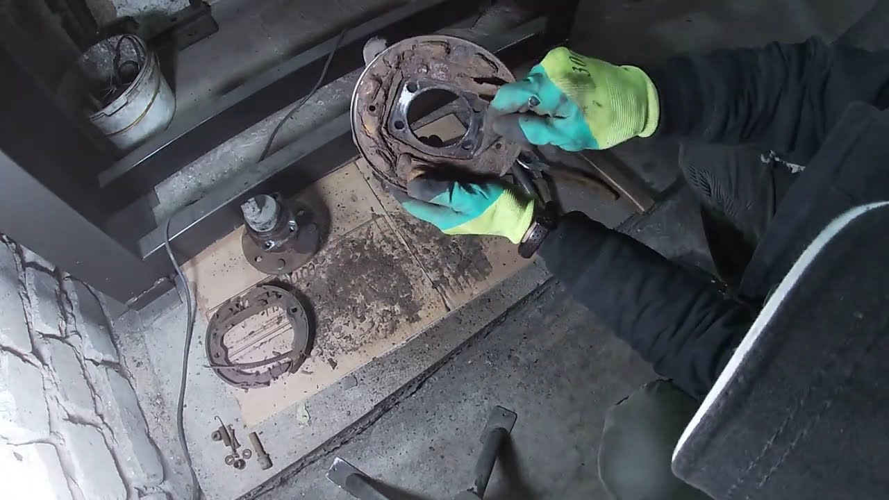 Замена колодок ручного тормоза Chevrolet Lacetti