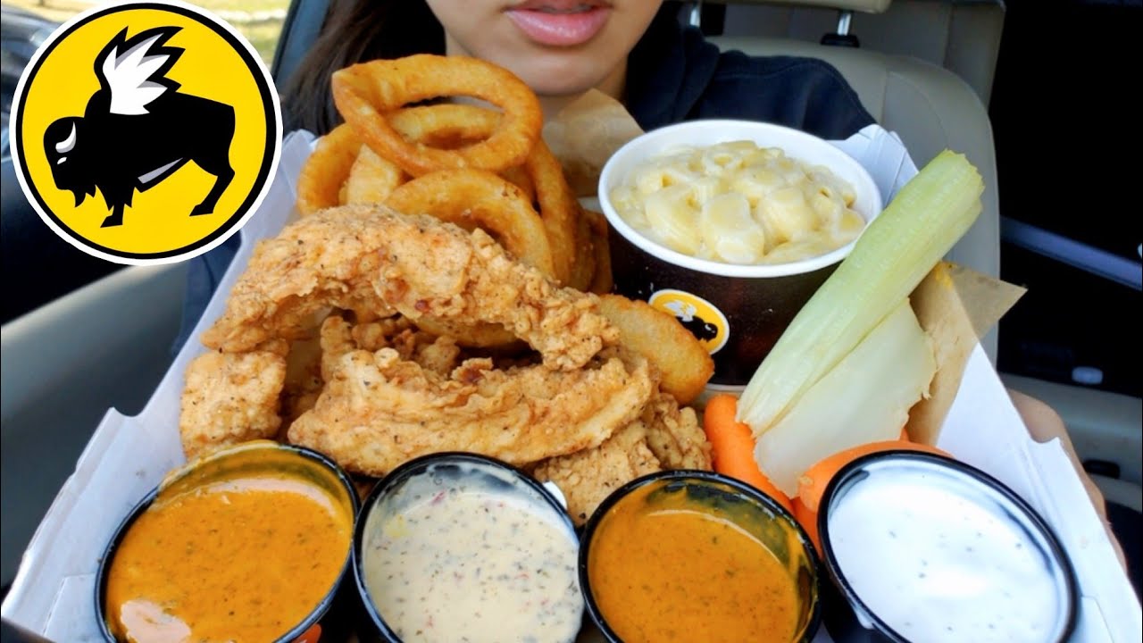 ASMR EATING BUFFALO WILD WINGS CHICKEN TENDERS ONION RINGS CAR MUKBANG 먹방 REAL EATING SHOW TWILIGHT