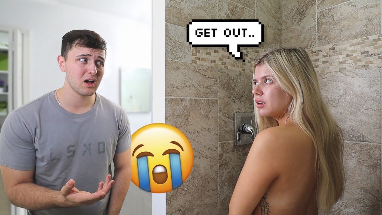GETTING IN THE SHOWER WITHOUT MY BOYFRIEND TO SEE HIS REACTION!!