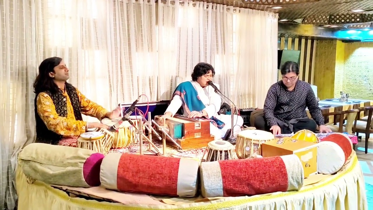 tu jo nahi hai to kuch bhi nahi hai .from Sikandar Khan Hyderabad ghazal singer....
