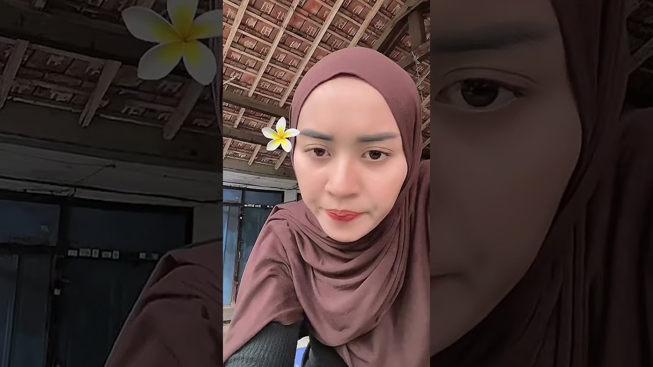 Mbak Rifka live tiktok sambil jualan 