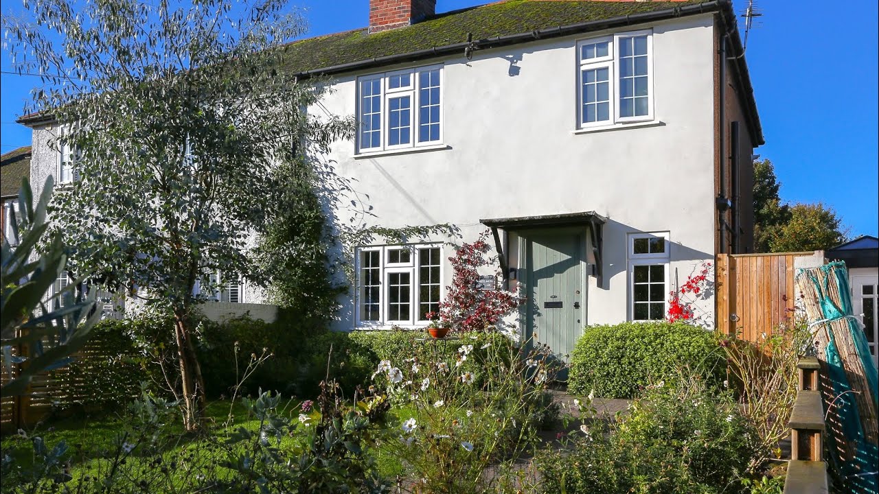 White Moss Cottage, Castle Road, Saltwood, CT21 4QX. £525,000. Lawrence & Co, 01303 266022 to view.