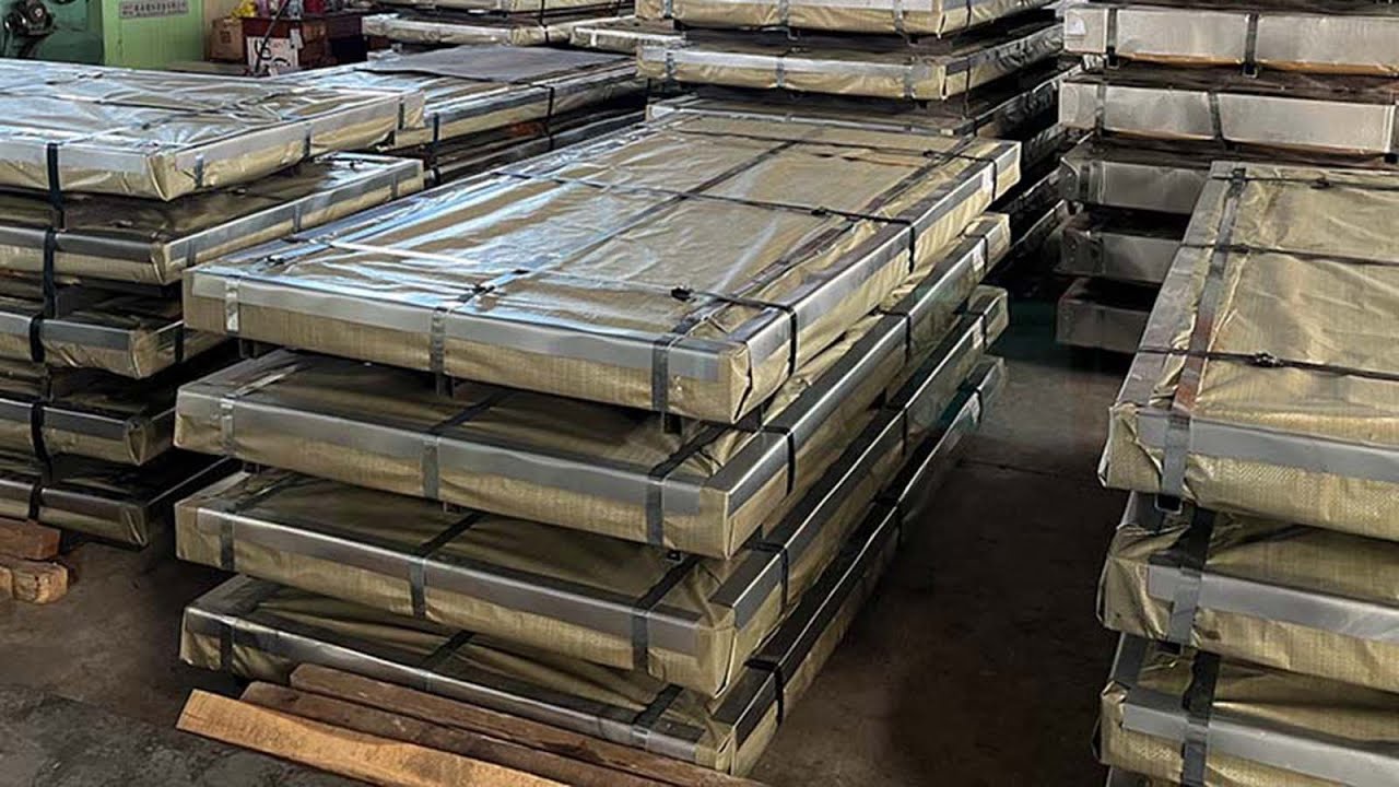 Steel plate packaging process in our factory