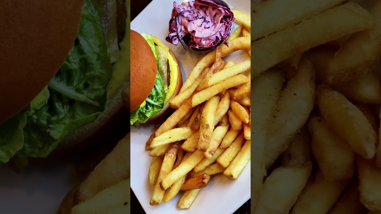 Introducing our brand new vegan burger: the Falafel & Spinach burger 🍔