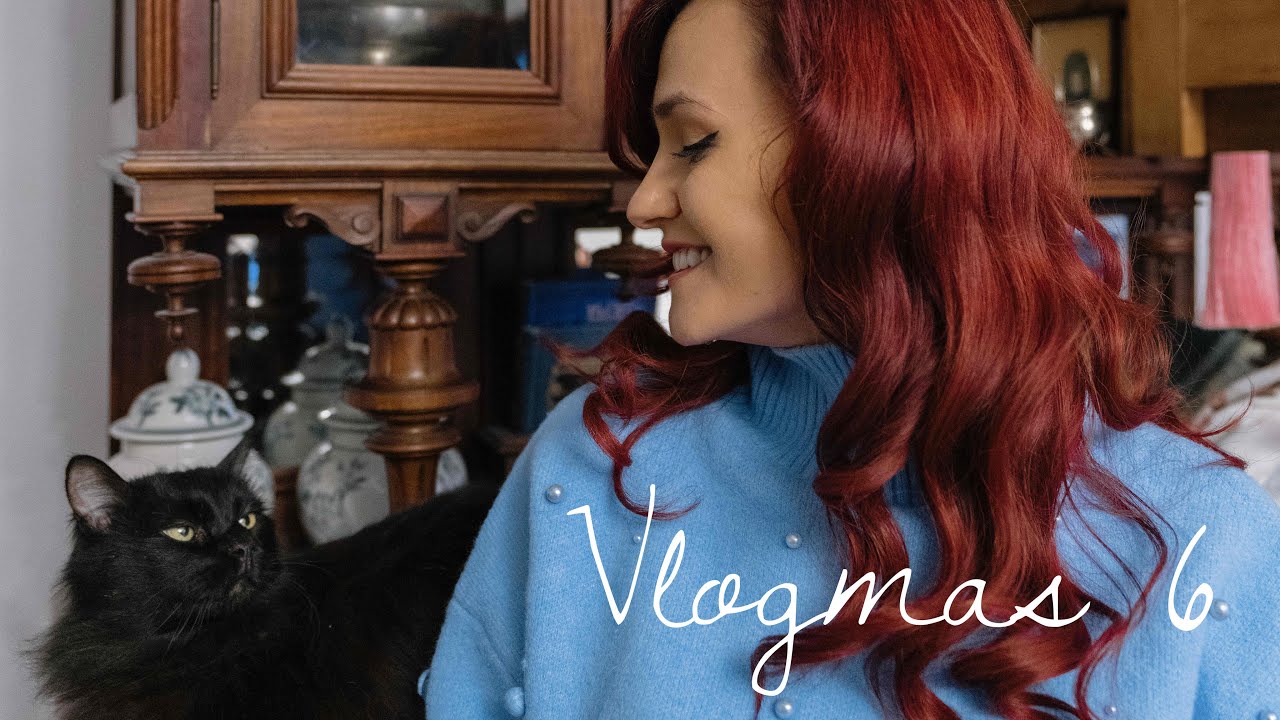 Vlogmas 6 | Sedinte foto de Craciun, continuam renovarile si mergem dupa decoratiuni