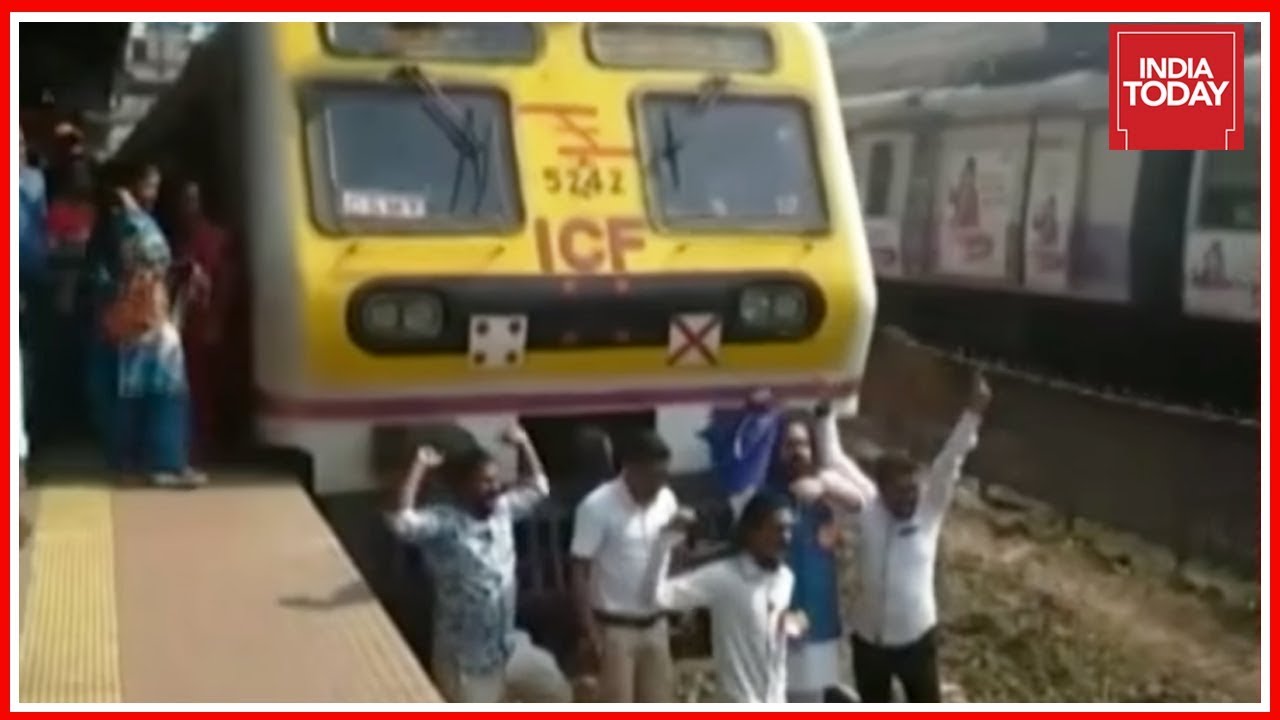 Dalit Groups Stage Rail Roko Protests In Thane