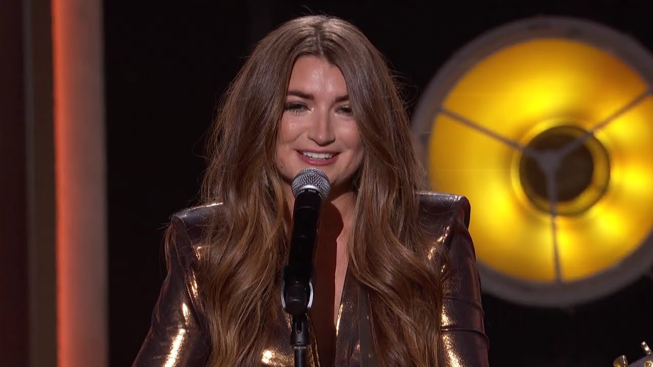 Tenille Townes - Somebody's Daughter (Live From the 55th ACM Awards)