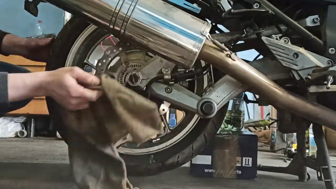 обслуживание Kawasaki GTR 1400 Concourse Замена батарейки датчика давления колеса
