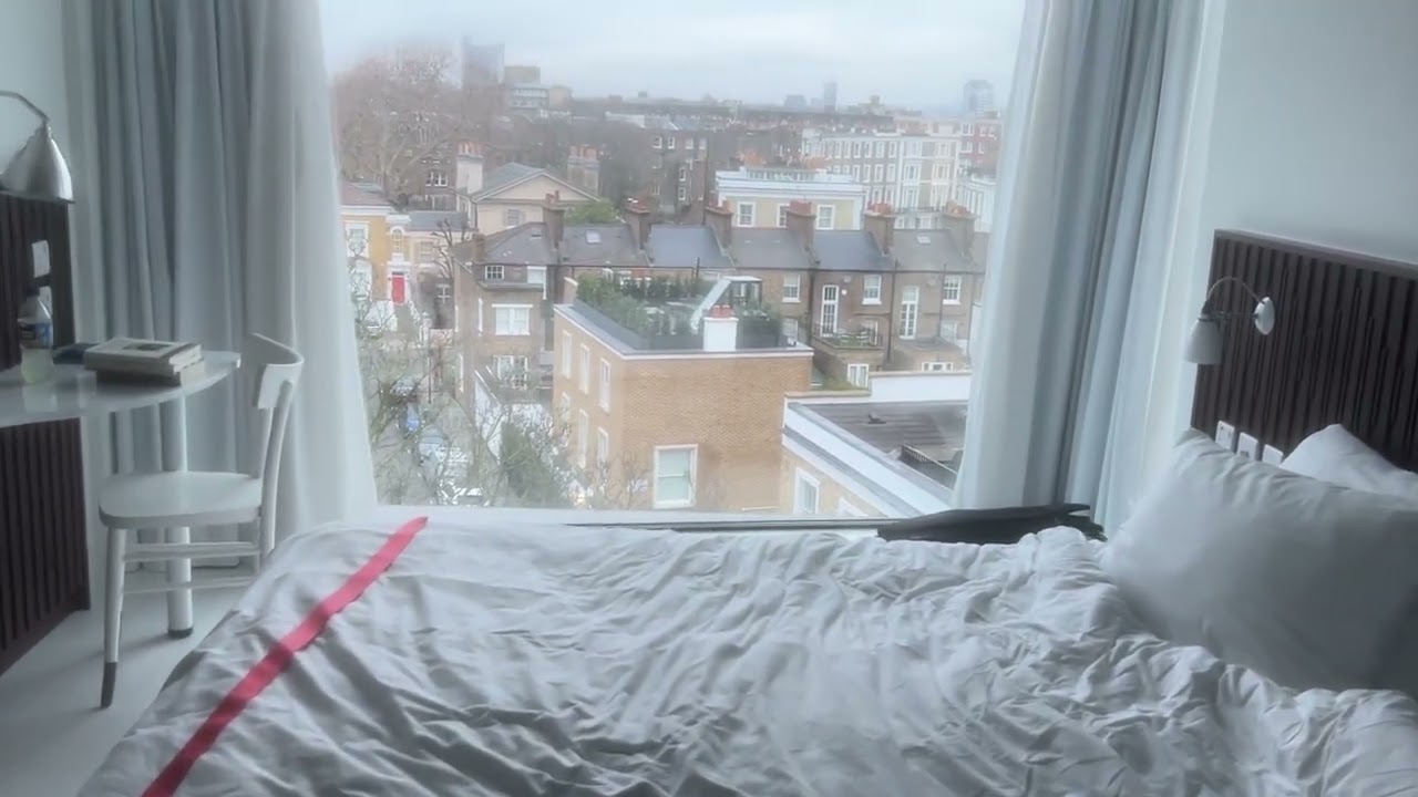 My Hotel Room in Knotting Hill