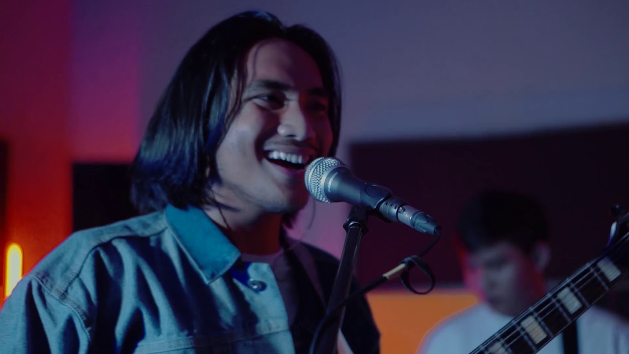 Biru Baru - Selamat Datang & Sejenak (Live at E-Merge Productions)