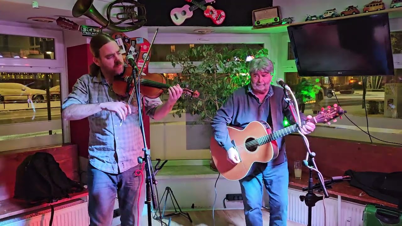 Blarney Roses, Paul Dayli Band