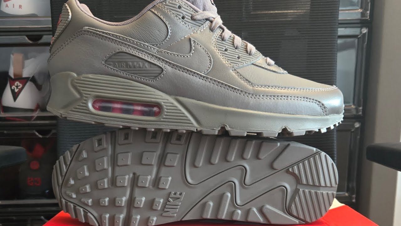 Air Max 90 ESS+  Cavestone 