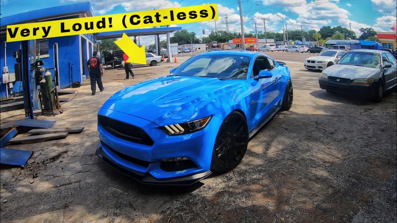 2017 Mustang GT gets Cat-Deletes (Extremely Loud)