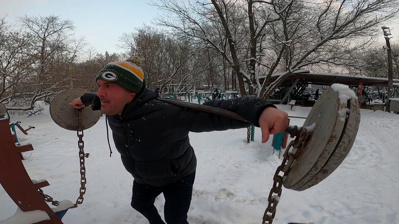 Outdoor Gym Ukraine - Snow Workout - Bodybuilding Podcast