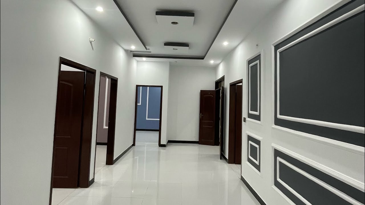 3 Bed DD 200 Sq Yards Portion With Roof Available For Sale