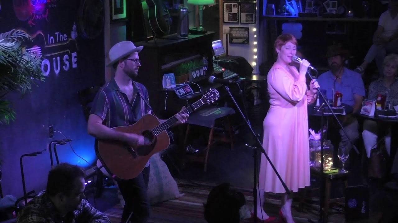 Leigh Nash LIVE 'In the House'