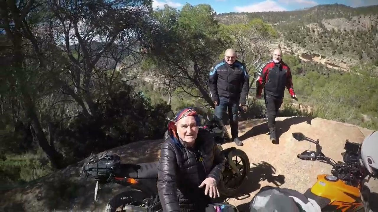 Ruta moto trail Alcala del Jucar a Jalance cauce río Jucar  