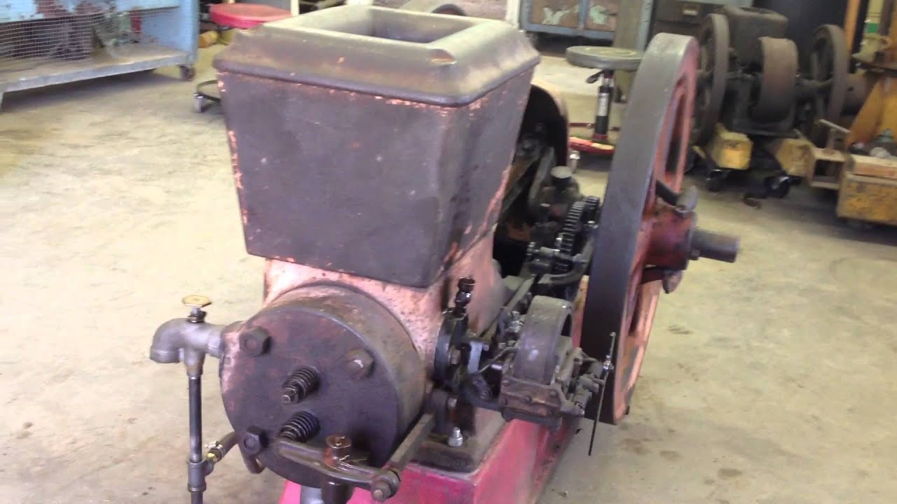 1917 5hp Majestic bumpstart antique gasoline engine Waterloo Boy