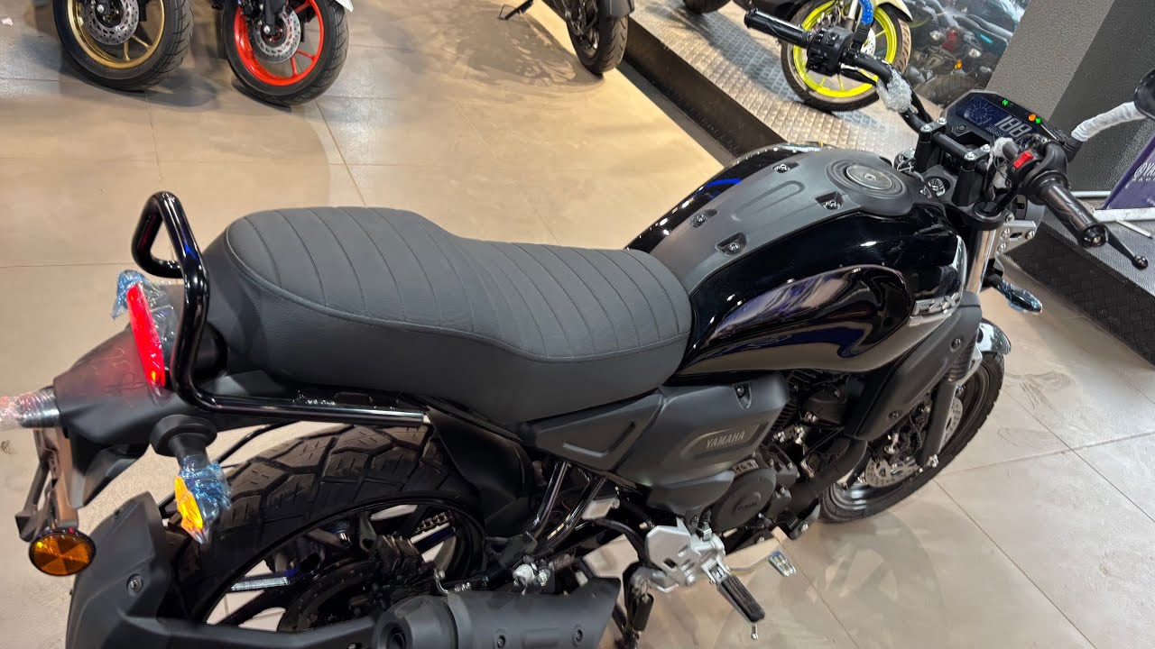 Ye Hai New 2025 Wali Yamaha FZ-X All Black Detailed Review | On Road Price New Changes mileage