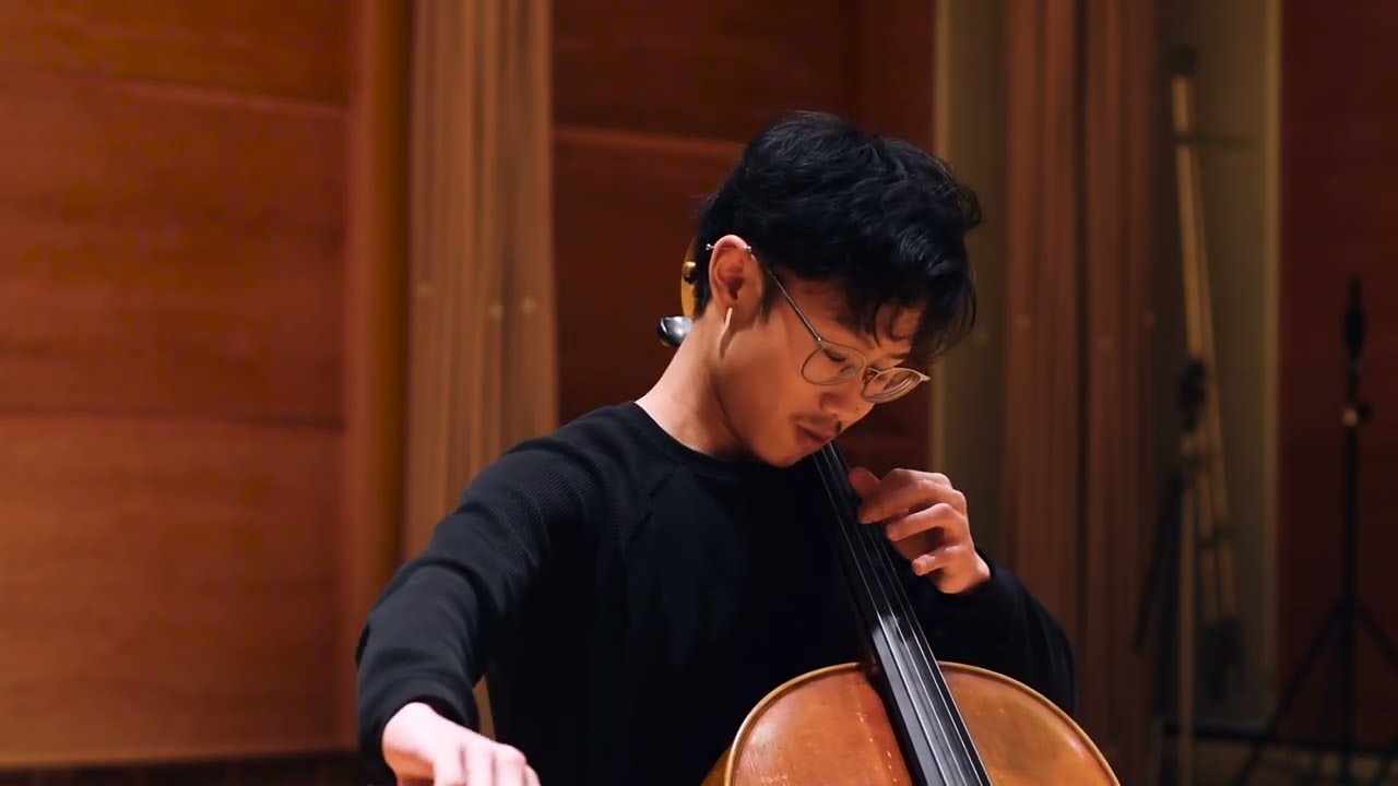 Saariaho- Sept Papillons | Robbie Bui, cello
