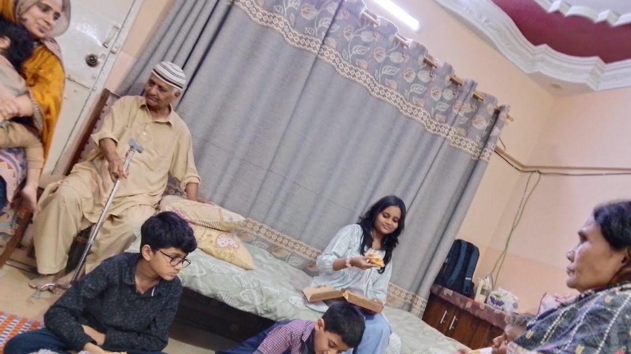 মা বাবা ভাই বোনের ভাইবোনের সাথে চার বছর পর দেখা হলো ! #somoyerkotha #bangladeshiblogger