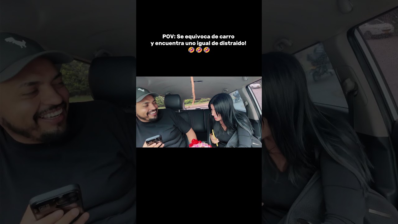 &ldquo;Ella se equivoca de carro y &eacute;l le da flores como si fuera su novia 😳😂&rdquo;