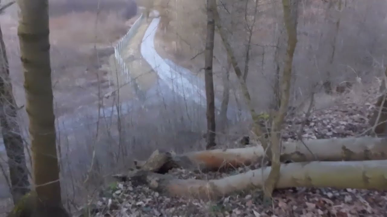 Násep bývalé železniční trati (vlečky) v Pískových dolech a Nové Vsi v Ostravě.
