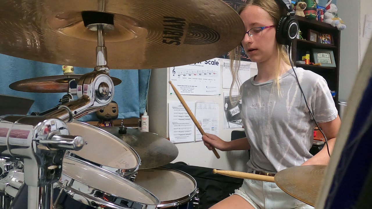 ms Brizynn,  her first drumset video 📹🎵🥁