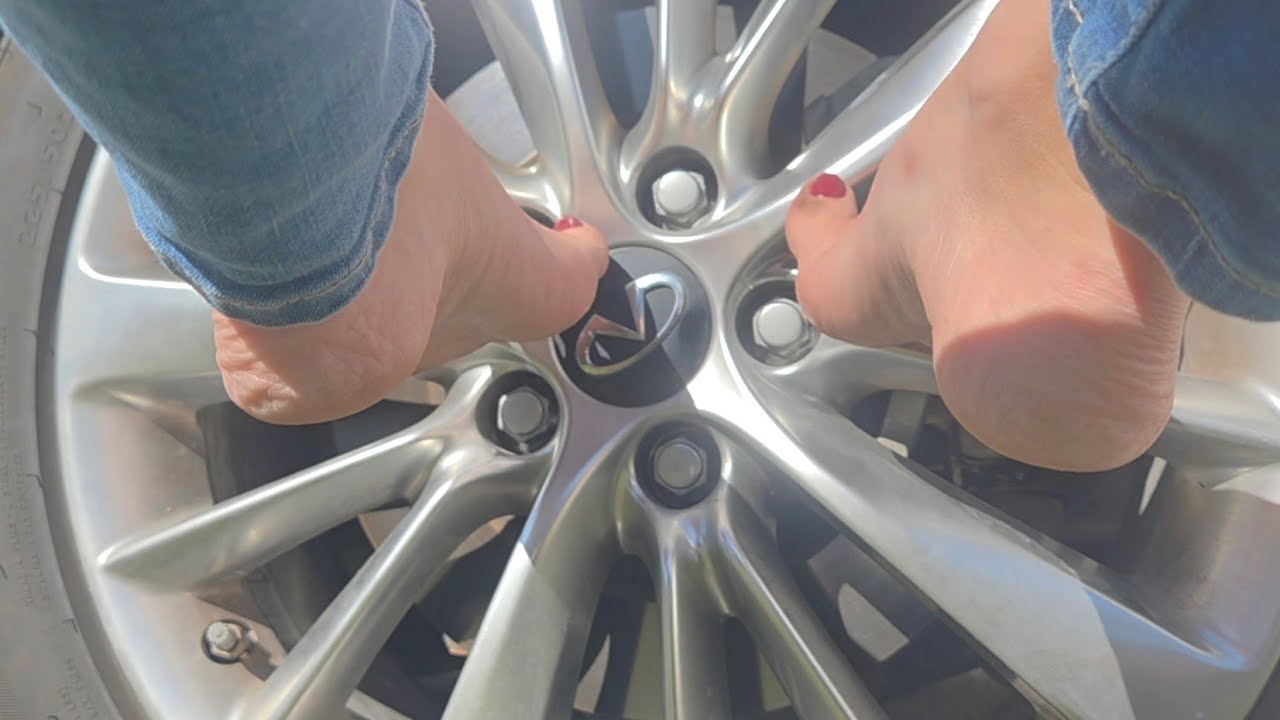 Tire play/Driving/Flats/Barefoot 