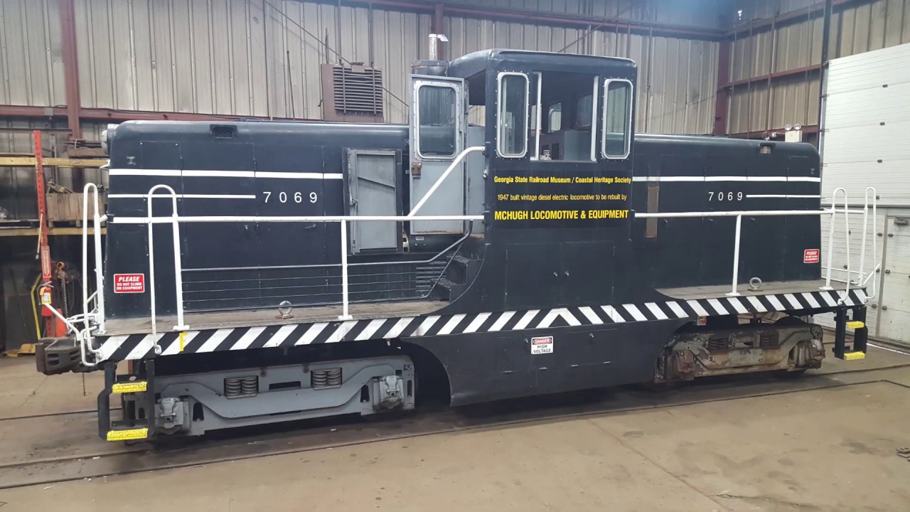 GE 44 ton locomotive repowered by McHugh