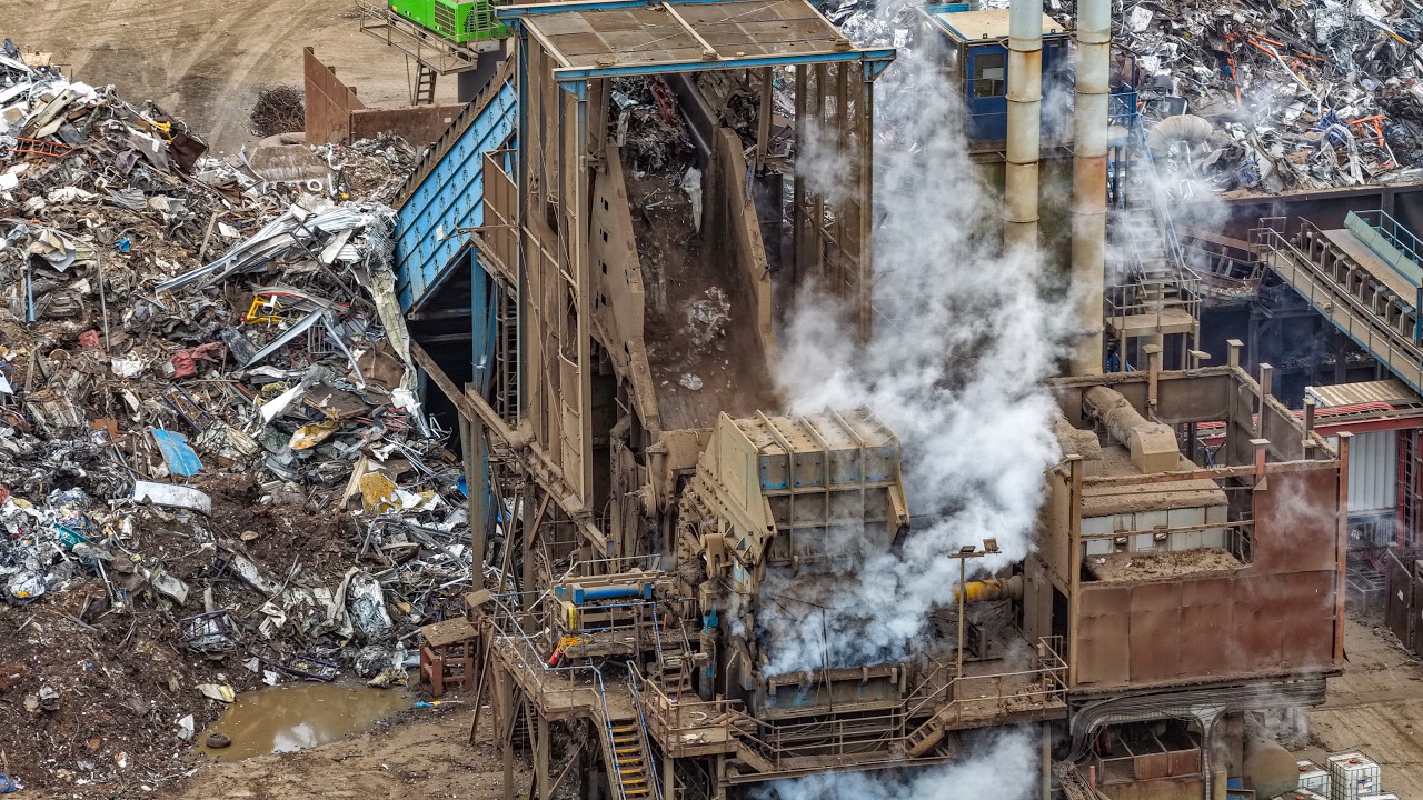 GIANT HAMMER MILL SHREDDER Close-Ups + MASSIVE MACHINES Ship Loading