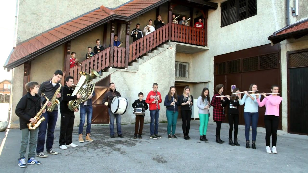 Serbus Zagreb (neformalna verzija) - u izvedbi puhačkog orkestra DVD-a Petrovina