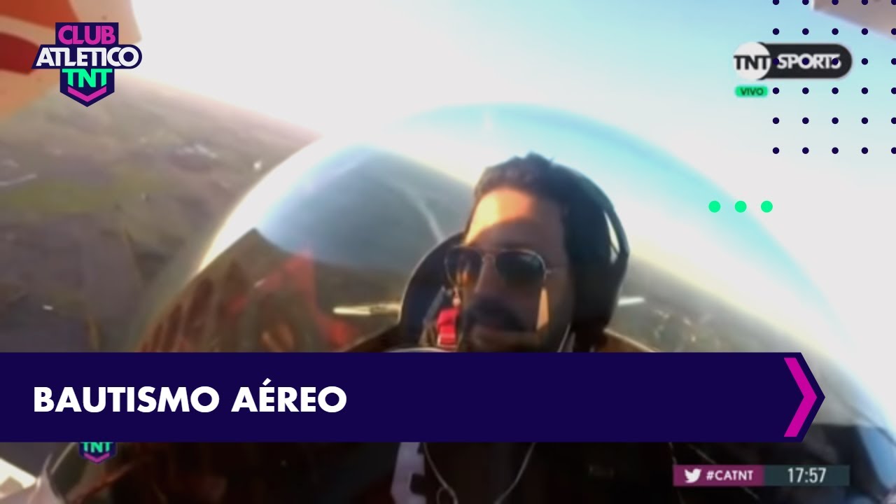 Gonzalo Rey se lanz&oacute; en vuelo acrob&aacute;tico