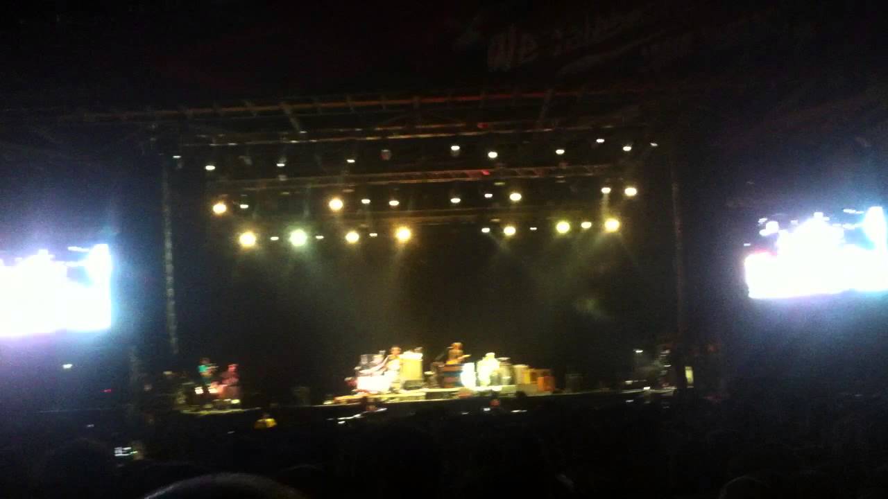 &Omicron;&iota; Black Keys &sigma;&tau;&omicron; Rockwave Festival 2015 &sigma;&tau;&eta; &Mu;&alpha;&lambda;&alpha;&kappa;ά&sigma;&alpha; - Gotta Get Away