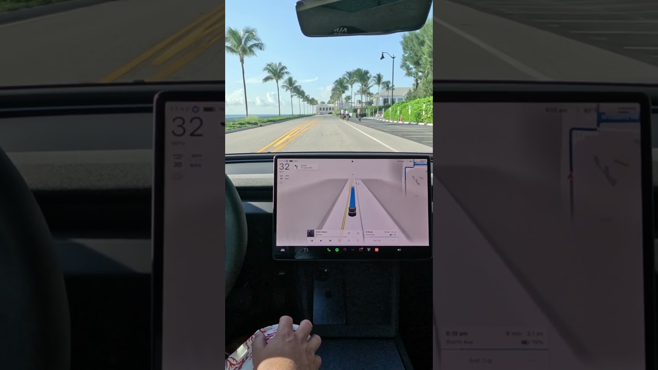 Tesla with FSD Engaged Gently Navigates Around a Group of Bicyclists