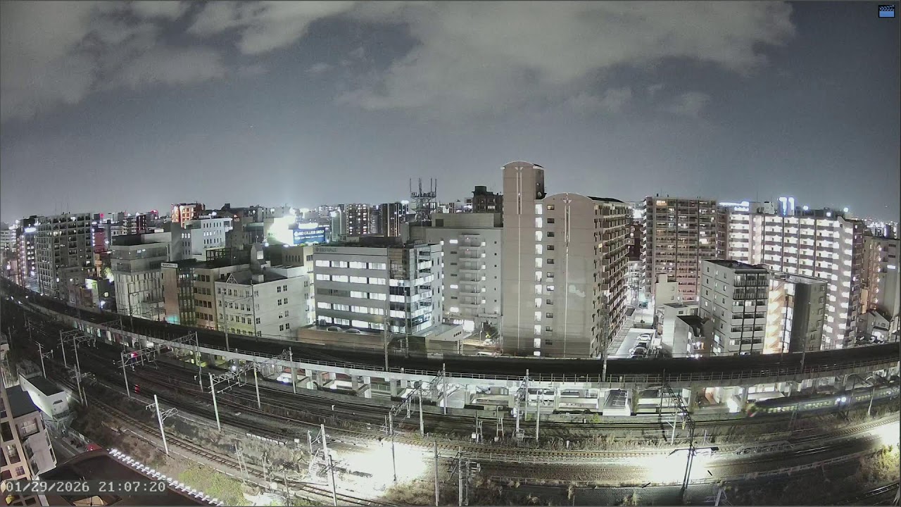 Live Cam: Hakata Station, Fukuoka, JP｜Shinkansen & JR Lines｜Weather Updates｜A View of the Winter Sky