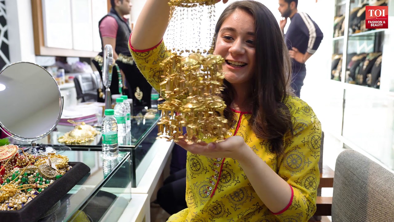 We went to Karol Bagh to shop Deepika Padukone's wedding kaleeras!