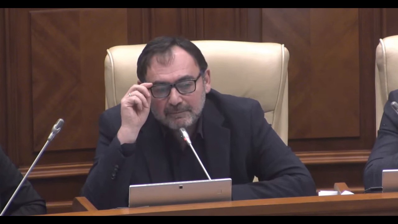 Министр экономики не смог ответить депутату Марку Ткачуку на вопрос о порте Джурджулешты