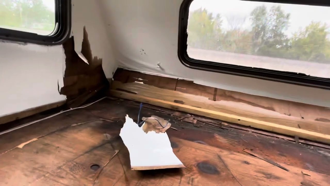 35 year old RV rehab, just a tiny bit of water damage….😫😫😫😫