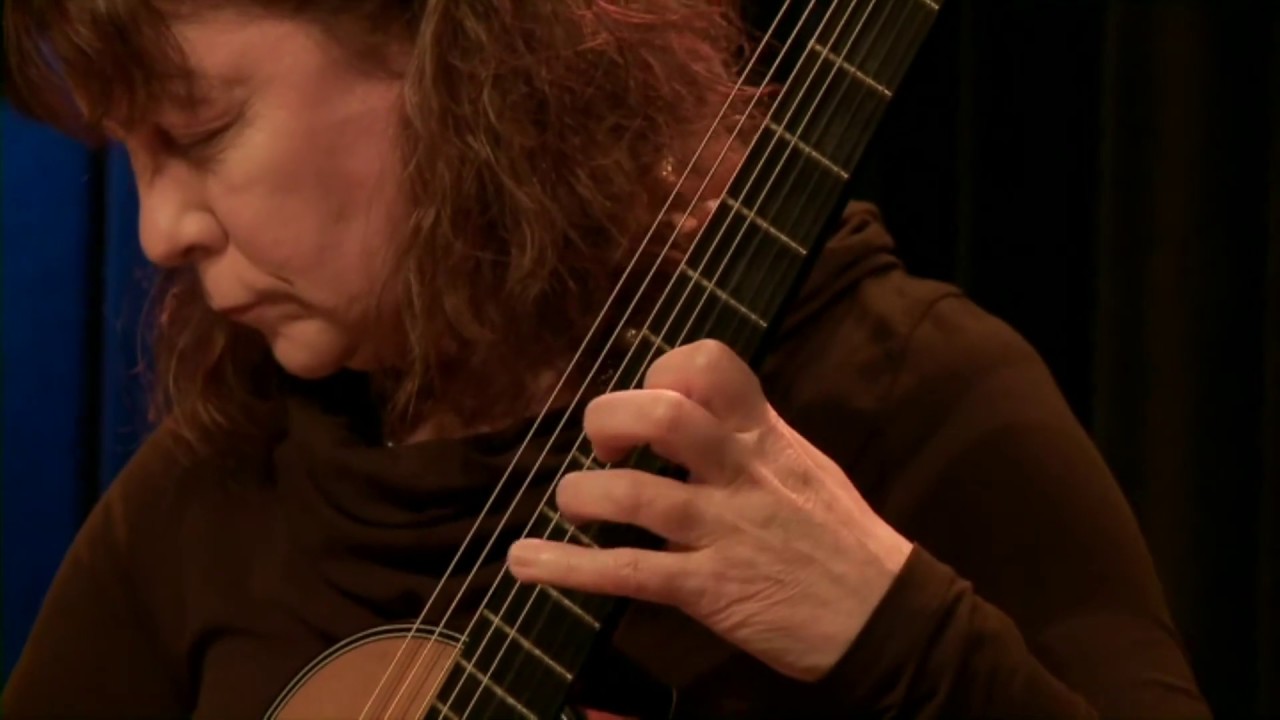 Raphaella Smits plays Prelude by J.S. Bach | Strings By Mail sponsored artist
