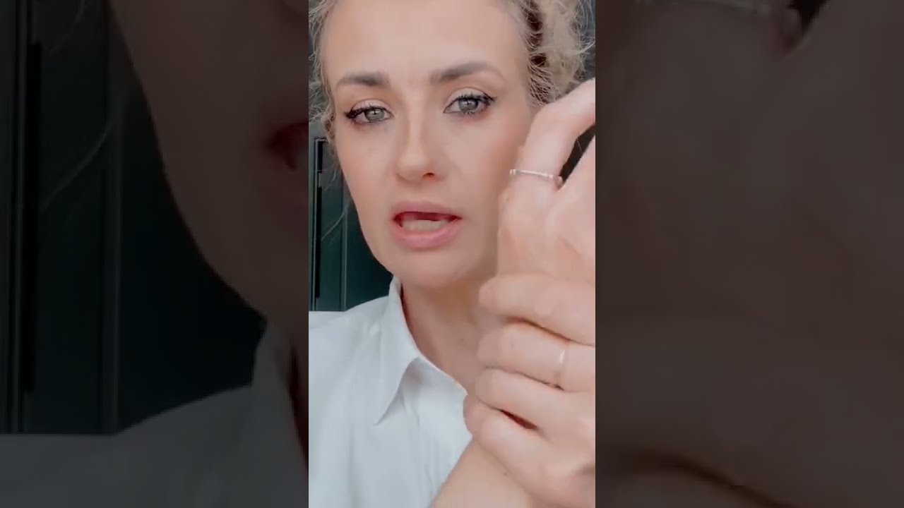 Fenty Skin Hydra’Reset Intensive Recovery Glycerin Hand Mask Review and Demo 