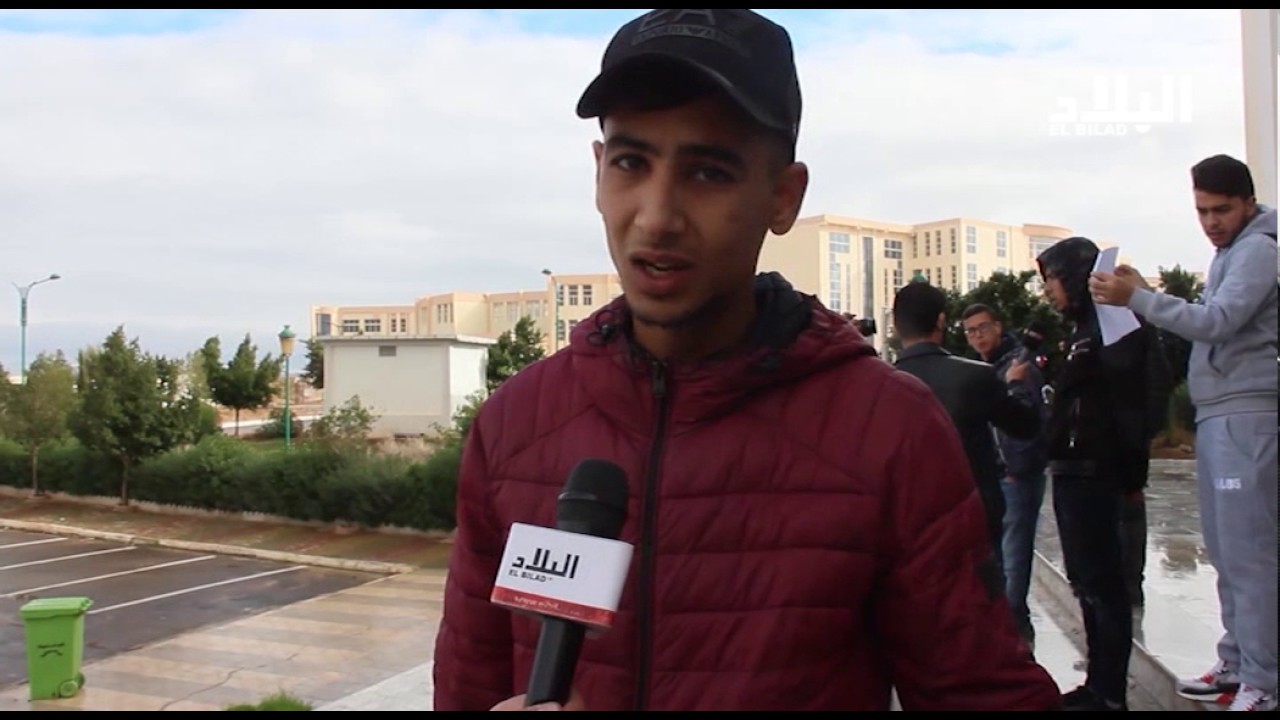 غليزان : طلبة معهد علوم التقنيات بالمركز الجامعي يحتجون  -elbiladtv-