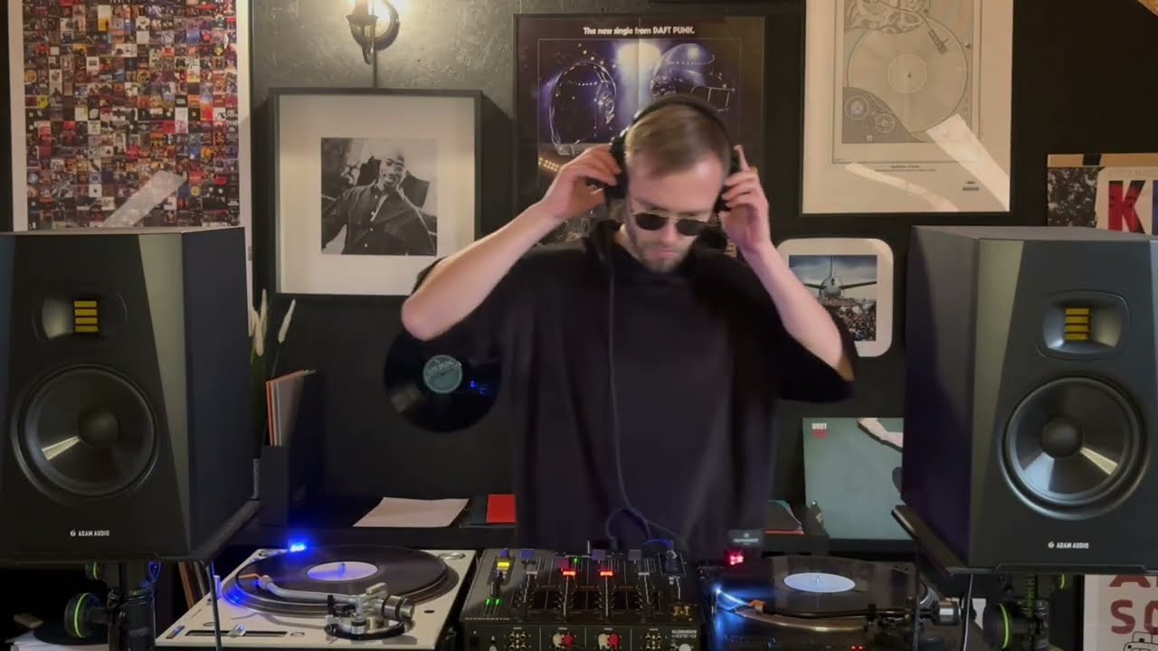 Anjuna 25 anniversary vinyl mix |  Paul Hi
