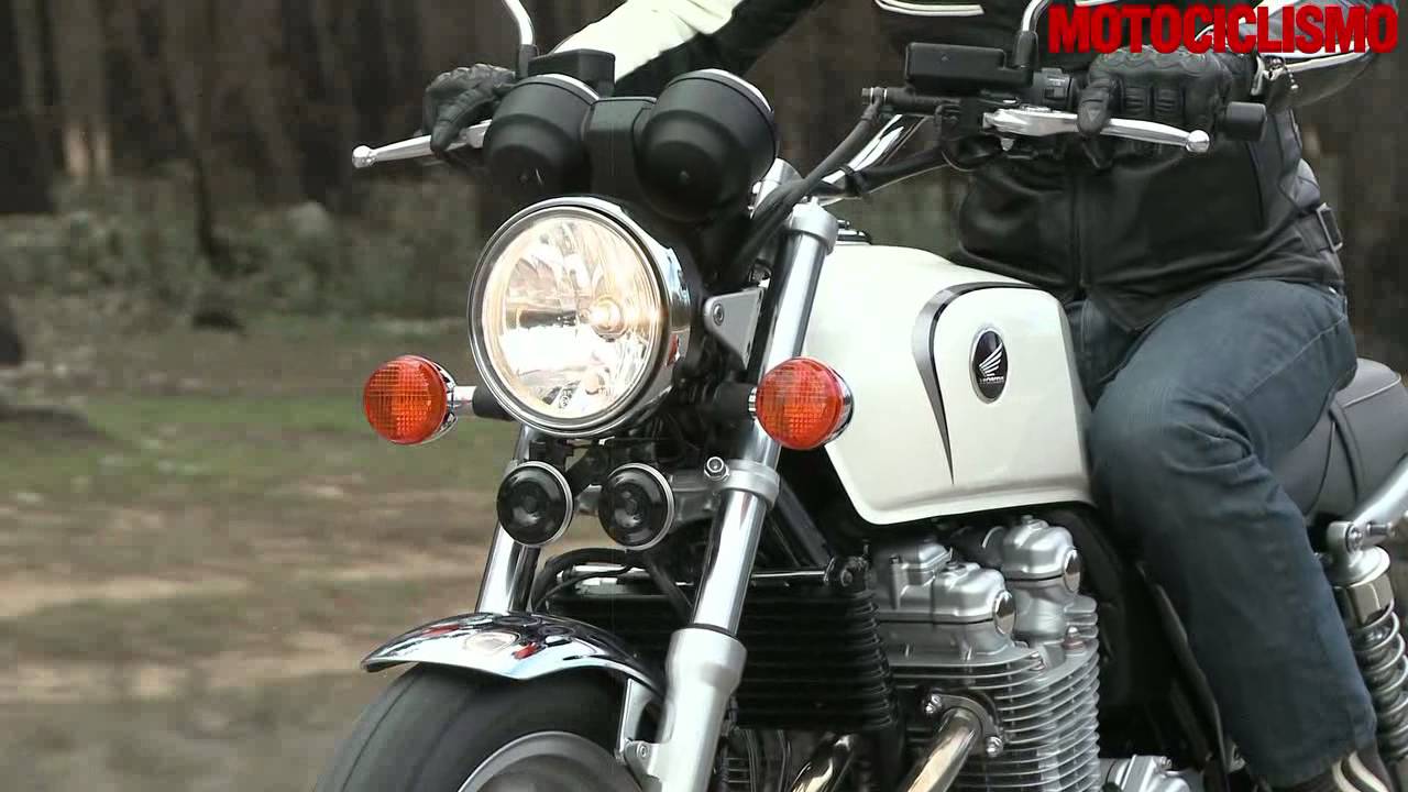Honda CB1100 il test di Motociclismo