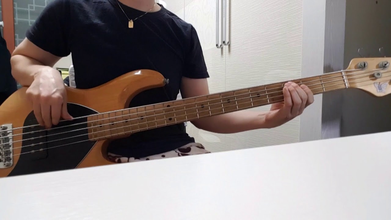 Cutting Crew - I Just Died in Your Arms (bass cover)