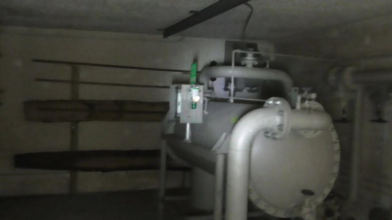 Flyvestation Værløse.  Brændstofdepot nær landingsbanen. 2018.