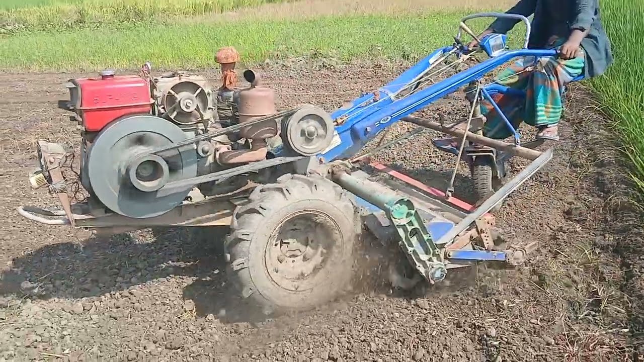 মিনি রোটার পাওয়ার টিলার দিয়ে শক্ত মাটি চাষ করলাম।
