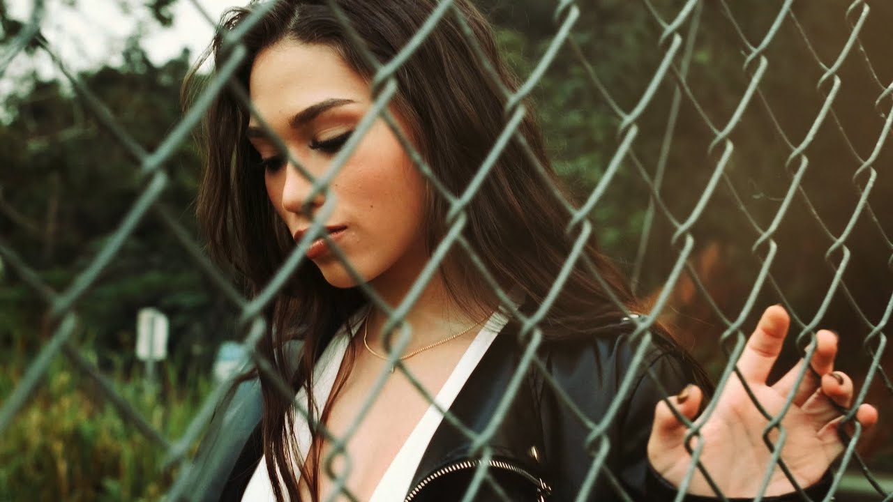 AGUTZZ - 1 AM (OFFICIAL VIDEO) prod by Motion on the Beat